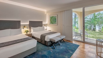 Classic Room, 2 Double Beds, Club Lounge Access, Marina View
