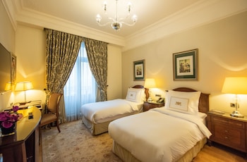 Deluxe Pera Side Room with Twin Bed