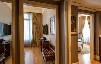 Ernest Hemingway Suite
