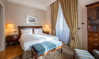 Ernest Hemingway Suite