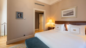 Ernest Hemingway Suite