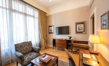 Ernest Hemingway Suite