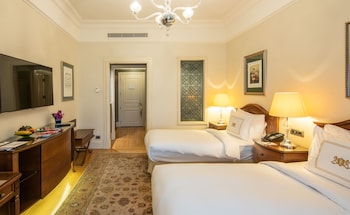 Grand Pera Triple Room