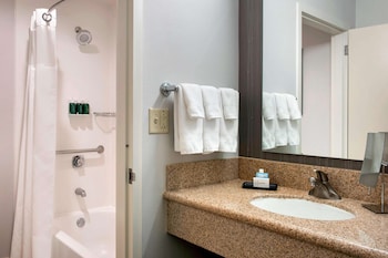 Deluxe Room, 2 Queen Beds