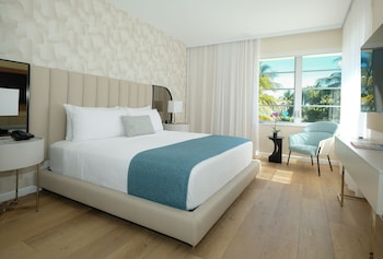 Ocean Front Corner King