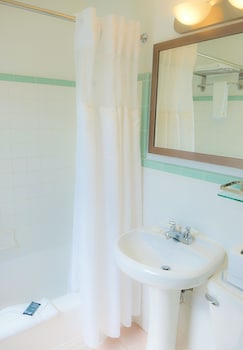 Classic Room, 1 King Bed