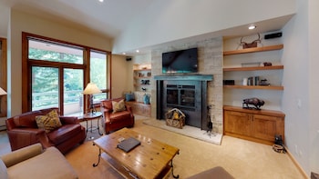Condo, 3 Bedrooms (Platinum, with Loft)