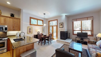 Condo, 1 Bedroom (Gold)
