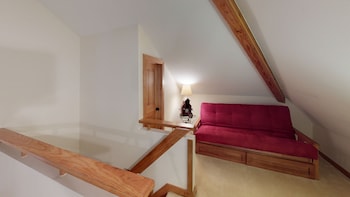 Condo, 3 Bedrooms (Gold)