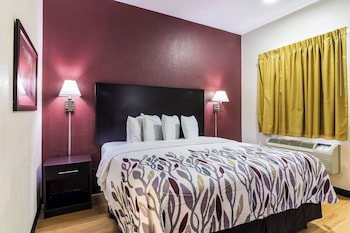 Deluxe Room, 1 King Bed, Accessible, Non Smoking