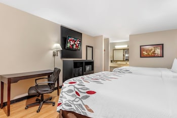 Deluxe Room, 2 Queen Beds, Smoking