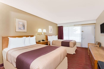Double Room, 2 Double Beds, Smoking