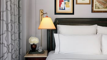 Premium Room, 1 King Bed, City View