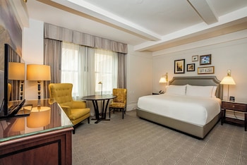 Classic Room, 1 King Bed (High Floor)