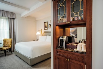 Premium Room, 1 King Bed