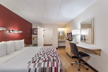 Deluxe Room, 1 King Bed, Accessible (Smoke Free)