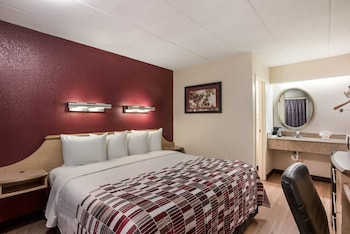 Standard Room, 1 King Bed (Smoke Free)
