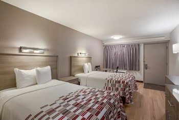 Standard Room, 2 Double Beds (Smoke Free)