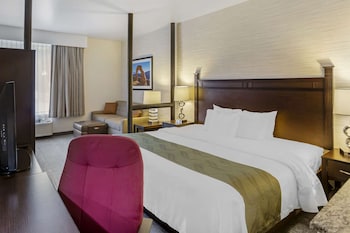 Suite, 1 King Bed, Non Smoking