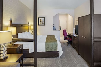 Suite, 1 King Bed, Non Smoking