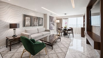 Suite, 1 King Bed (Regency)