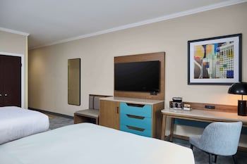 Deluxe Room, 2 Queen Beds, Balcony