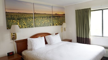 Standard Room, 1 King Bed