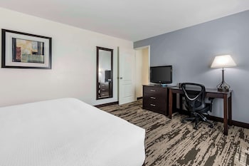 Suite, Multiple Beds, Non Smoking, Balcony (with Sofabed)