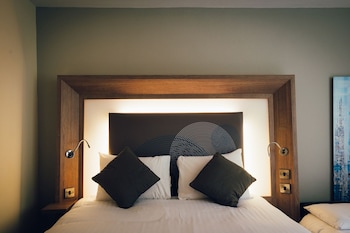 Superior Room, 1 Queen Bed with Sofa bed (Premium)
