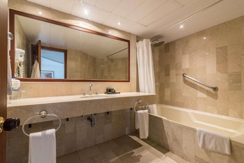 2 King Beds, 2 Bedroom Suite, Ocean View