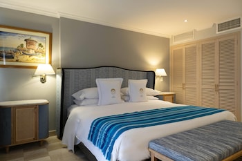 1 King Bed, 1 Bedroom Suite