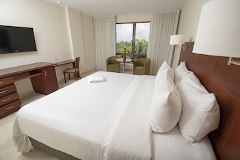 1 King Bed
