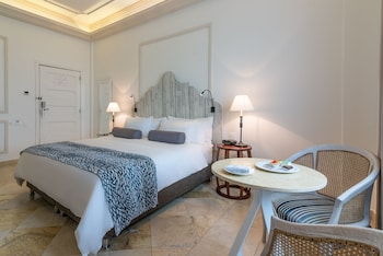 1 King Bed, Premium Room