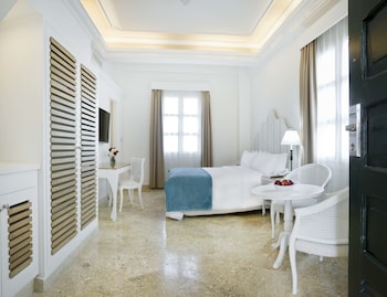1 King Bed, Premium Room