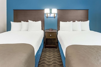 Room, 2 Queen Beds, Non Smoking