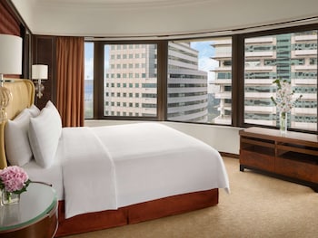 Family Room, 1 King Bed, Non Smoking (Premier)