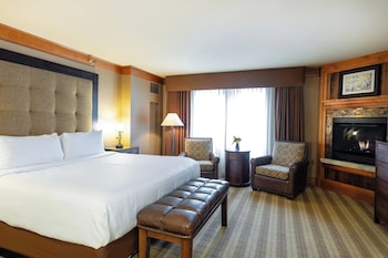 Deluxe Room, 1 King Bed, Fireplace (Premium King Fireplace)
