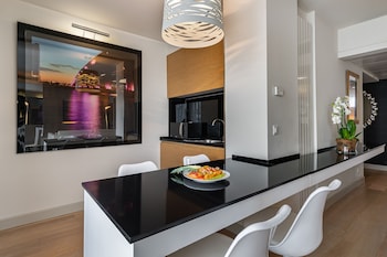 Ambassador Suite Lake View  with Terrace