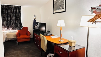 Standard Room, 2 Double Beds, Non Smoking
