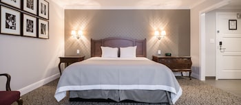 Deluxe Room, 1 King Bed, Non Smoking