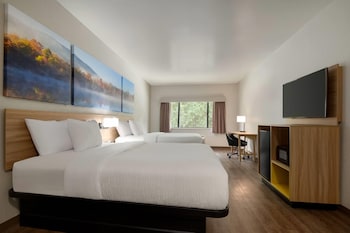 Standard Room, 2 Queen Beds, Smoking