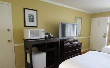 Standard Room, 2 Double Beds, Non Smoking