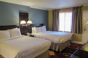 Standard Room, 2 Double Beds, Non Smoking
