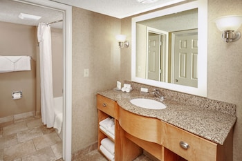 Suite, 2 Bedrooms, 2 Bathrooms (1 King Bed, 2 Double Beds, 1 Sofa Bed)