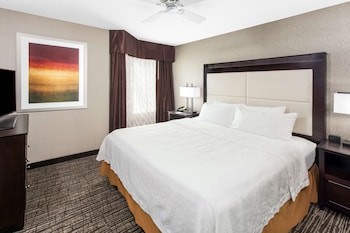 Suite, 1 King Bed with Sofa bed, Accessible, Non Smoking
