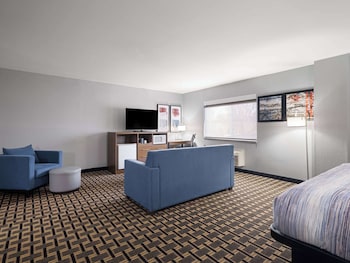 Deluxe Room, 1 King Bed, Non Smoking