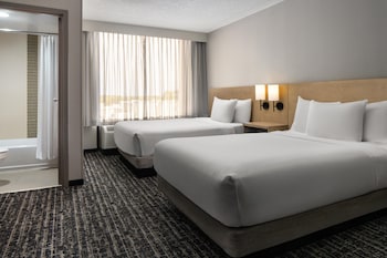 Room, Multiple Beds (High Floor)