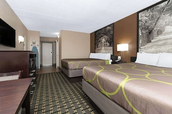 Room, 2 Queen Beds, Accessible, Non Smoking (Tub with Grab Bars)