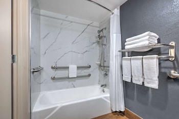 Room, 2 Queen Beds, Accessible, Non Smoking (Tub with Grab Bars)