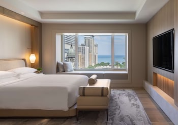 Suite (LAKE MICHIGAN SUITE)